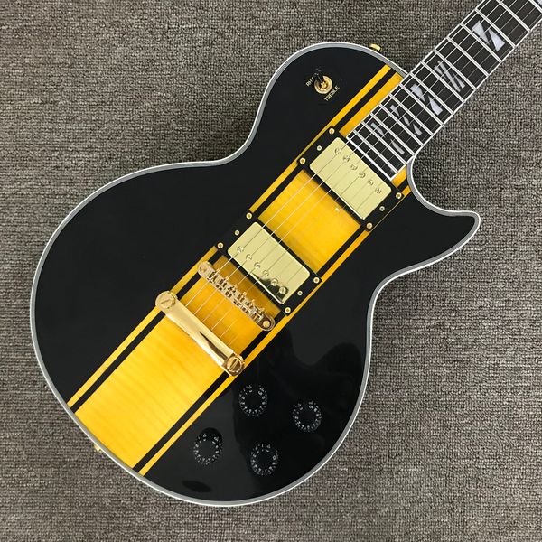 

2022rosewood fingerboard electric guitar, gold hardware, solid mahogany body