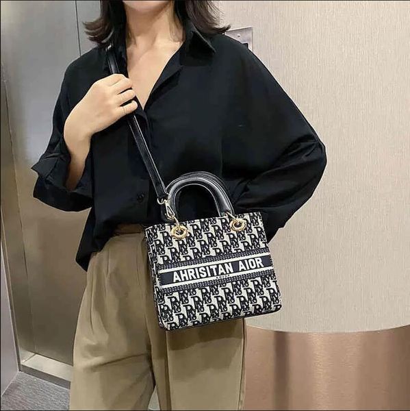

gap factory code net star's same bag for women new fashionable little portable princess, Red;black