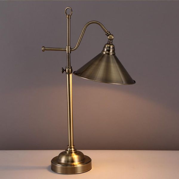 Lampade da tavolo Lampada in ferro battuto americano RH Creativo con copertura girevole Bruciatore Camera da letto Studio Luce a led