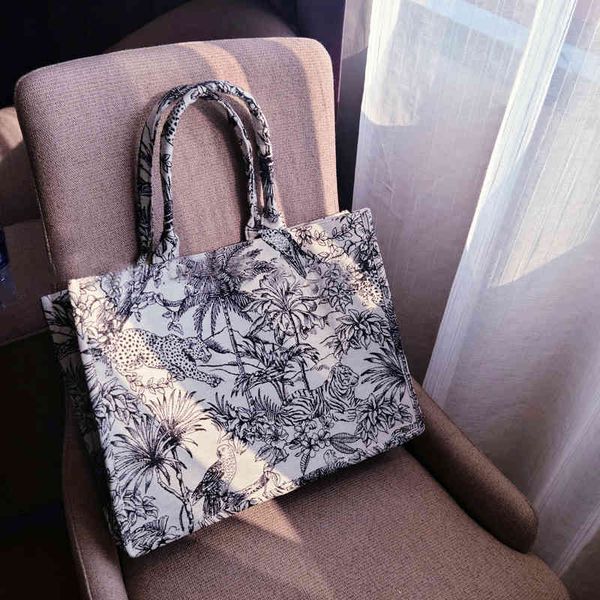 

luxury digner handbag brand handle for women embroidery beach shoulder tote bags