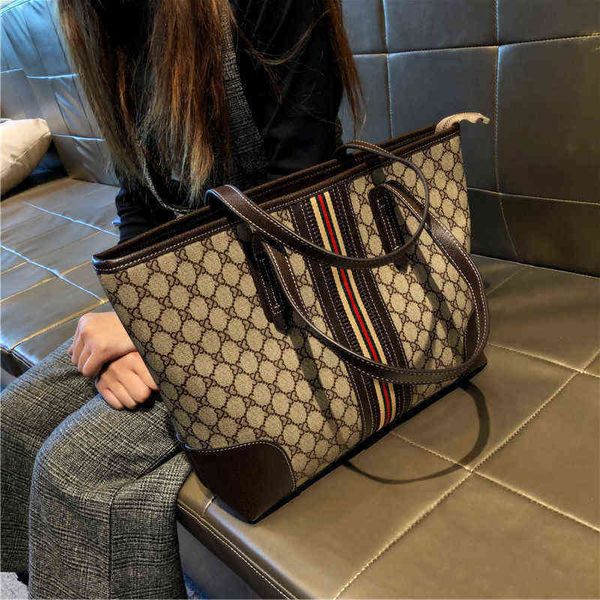 

factory outlet deals 2022 new women's high-capacity fashion hand leisure one shoulder tote bag is the most popular one this year
