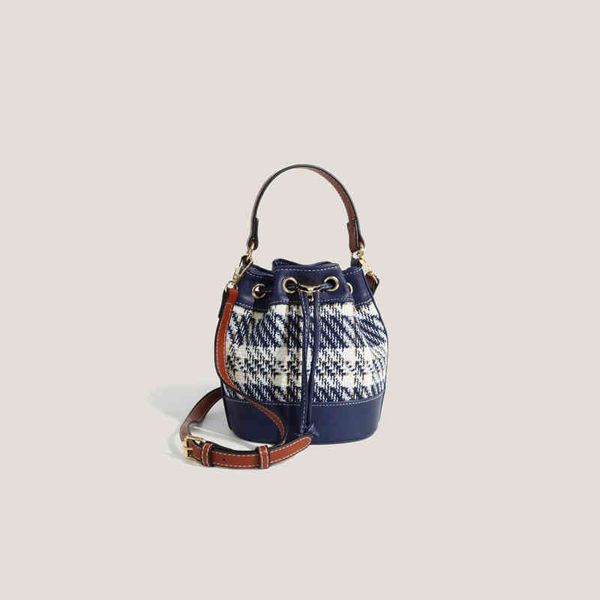 

handbag 2022 autumn and winter women's bag wool plaid bucket drawstring single shoulder messenger, Black;red