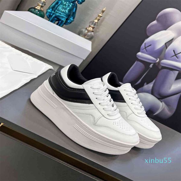 Famous Brand Women's Designer White Shoes White Girl Classic Luxury Altura que cresce sapatos de plataforma versátil da moda