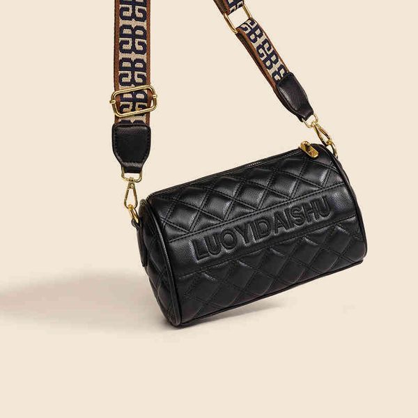 

designer handbags advanced feeling bag female 2022 new ins net red foreign style broadband messenger ling ge embroidered thread single shoul