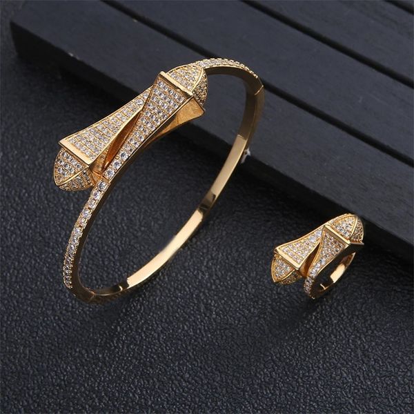 Luxo 2PCs Dubai Bangle Ring Jewelry for Women Wedding Engagement Brincos para como Mulheres FG1429 220726