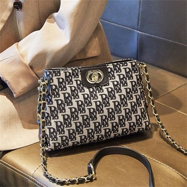 

[live popularity]fashion printed single small fragrance chain women's messenger fashion 80% off purse sales