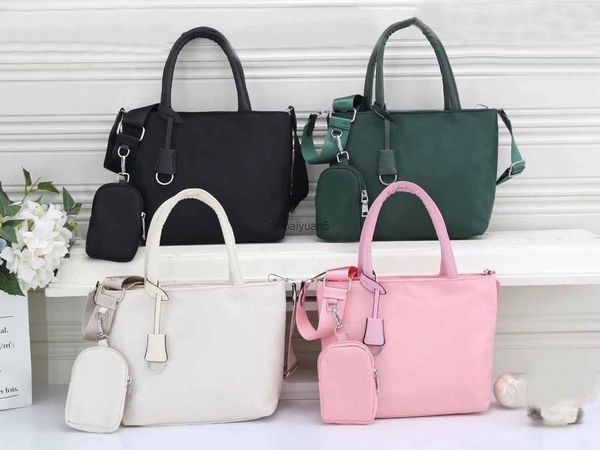 

2022 luxury brand classic wholesale women fashion shoulder bag waterproof re-edition nylon men designers crossbody hobo purses handbag large