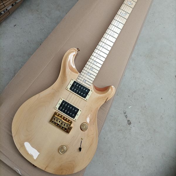 

6 strings natural wood color electric guitar maple fretboard