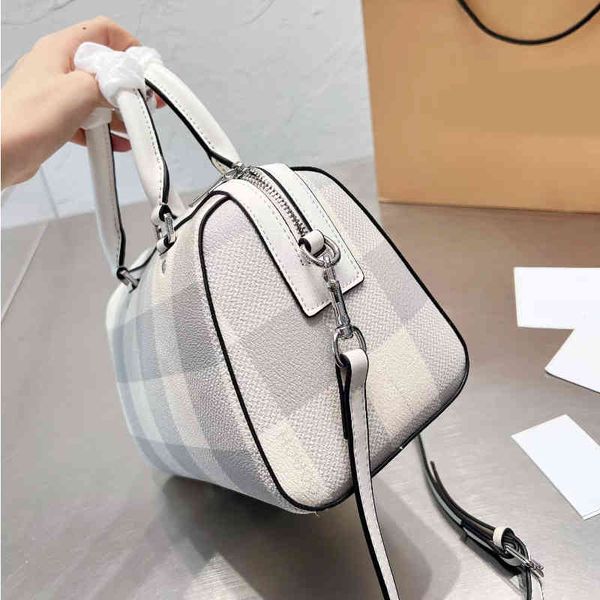 

luxury designer boston pillow bag women duffel bags menclassic portable large capacity luggage leather sports bag lady shopping handbags 220