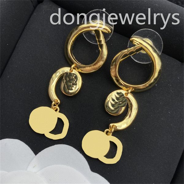 

fashion stud earings designer charm women hoop huggie original earring dongjewelrys simple style ear cuff wedding luxury earings bracelets, Golden;silver