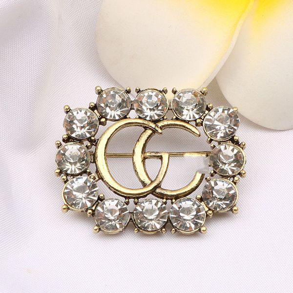 

designer diamond set preal brooches for women g letter brooch pin lady corsage suit dress clothing decoration bulk price, Gray