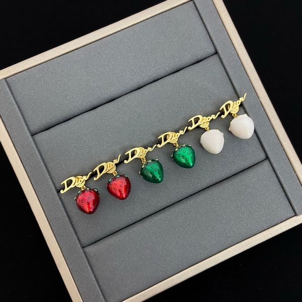 

new designed vintage dangle earring micro inlays diamonds women's 18kgp retro brass d letter pendant celebrity ladies earring studs lux, Silver