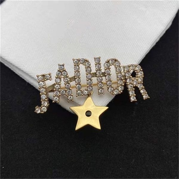 

2022 fashion 20% off designer jewelry d high-end version full diamond ja letter female light luxury fashion star decorative brooch, Gray