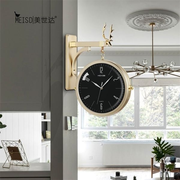 Двусторонняя круглая стена станция часы часов с двойными настенными часами винтажные ретро -декор металлический металлический каркас стеклянный циферблат 210325