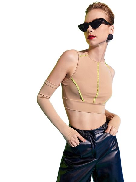 

x fÃ¡tima tirado contrast seam cold shoulder crop a7mr#, White
