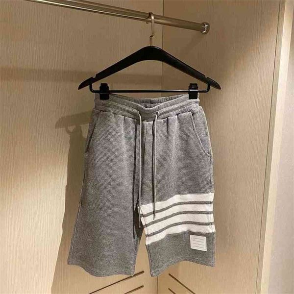 

2022 new special offer summer waffle pants men's and women's casual fashion splicing striped capris style shorts, White;black