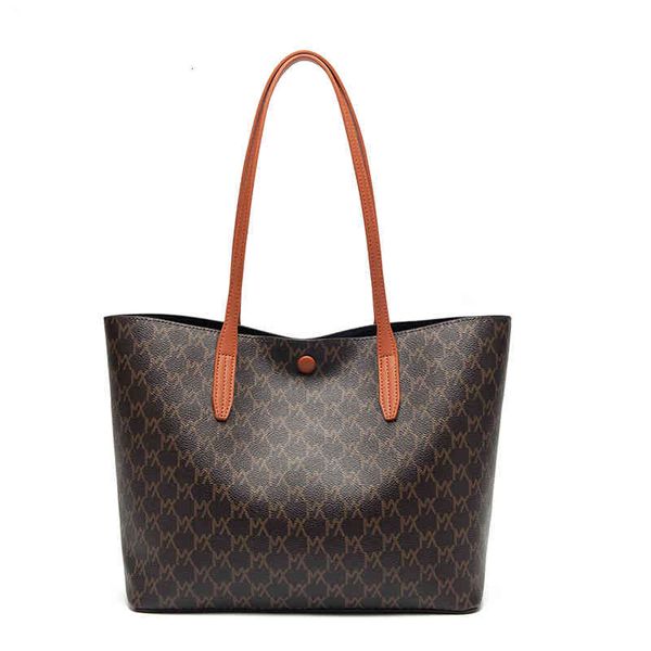 

handbag texture tote bag single shoulder women's 2022 large steamed stuffed bun mother capacity leisure, Black;red