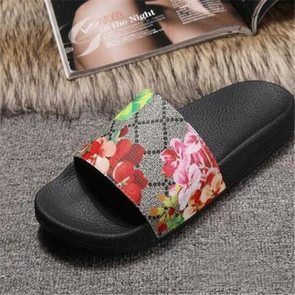 

luxury designer mens womens summer sandals beach slide casual slippers ladies comfort shoes print leather flowers bee sizes 35-44, Black