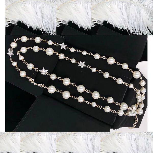 Collane con ciondolo collana donna di design chaine de chandail classico di lusso Fili stringhe elegante catena di perle lettera lunga maglione a doppio strato gioielli per donna