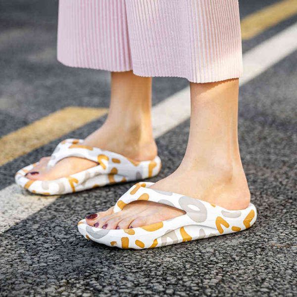 

slippers lluumiuwomen flip flops chinelos vero plana tendncia tanga sandlias sapatos de macio banheiro ao ar livre femininos slides 220421, Black