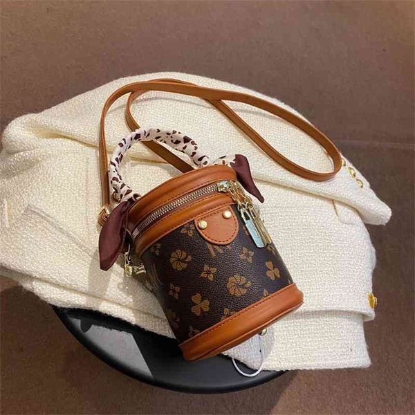 

50% off online sale store spring and summer shoulder solid color messenger bag portable commuter bag women yjpi