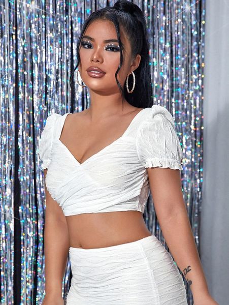 

sweetheart ruffle trim textured crop l3qr#, White