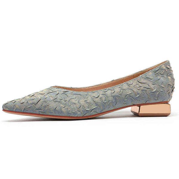 

dress shoes 2022 summer square low heels women brand design luxury silk pointed toe heeled female elegant wedding pumps 220425, Black