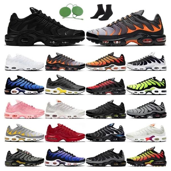 

2022 tn plus running shoes mens women breathable sneakers sports trainers black white hyper jade royal sunset orange yellow university blue