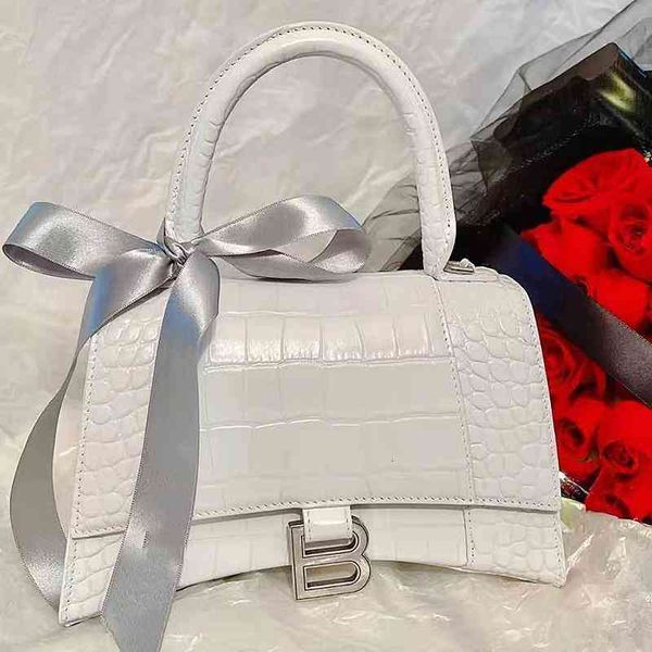 

crossbody balencigas handbags french minority swiss 2022 high sense hourglasss versatile fashion women's bag single shoulder messenger
