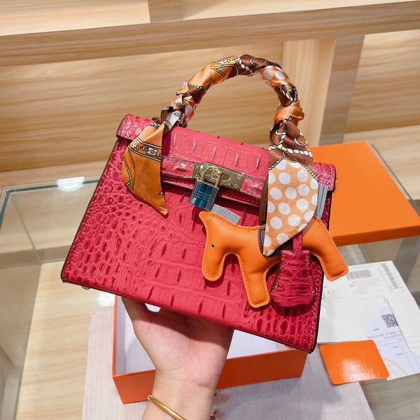 

luxurys designers bags handbag classic crocodile patter women shoulder bages high quanlity totes fashion