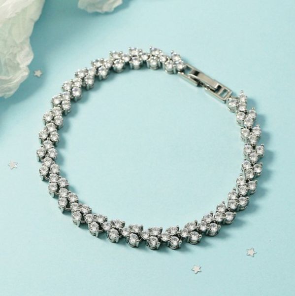 

luxury designer feminine charm copper inlaid zircon bracelet bracelet boutique gift jewelry is so beautiful, Black