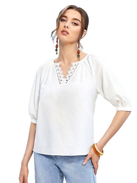 

guipure l.ace insert n.otched neckline r.aglan s.leeve b.louse j2h1#, White