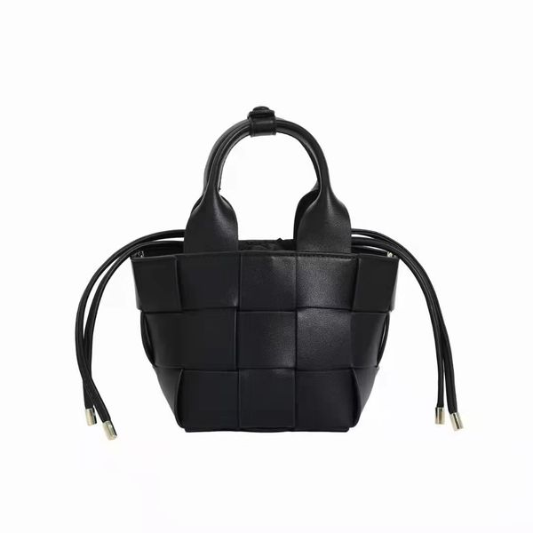 

luxury designer handbag shoulder bags messenger bag crossbody mini cute drawstring pocket opening pu woven clutch purses black brown white c