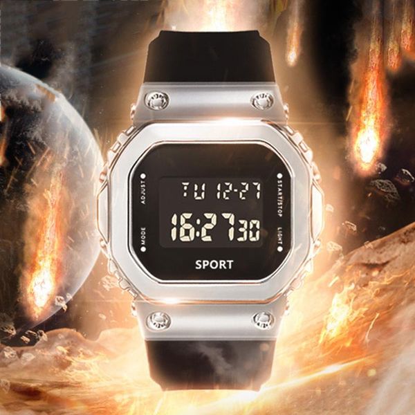 Principais relógios de pulseira Qualidade de moda Metal Sports Men's Digital Watch Proove à prova d'água Lazer de lazer Homens Mulheres estudantes