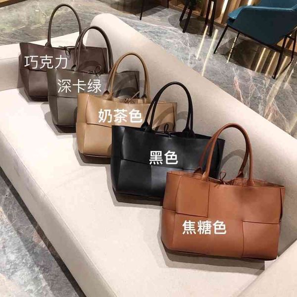 

classic same venetas bottegas wholesale song leather woven arco hand shopping one shoulder handle mother bag woven crossbody bag sbhw wan 7f