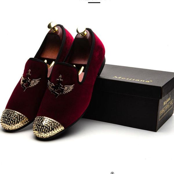 

2022 new men party and wedding handmade loafers velvet shoes with gold buckle men dress shoe b25, Black