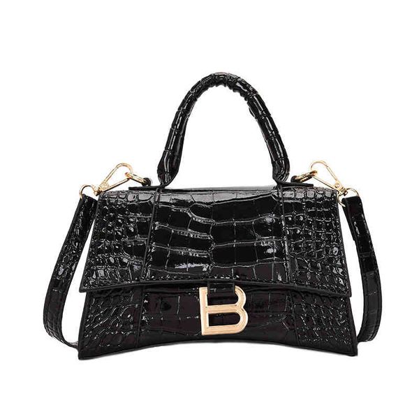 

74ua 2022 spring and summer new single shoulder messenger portable women's bag fashion korean mini square bag small fragrance