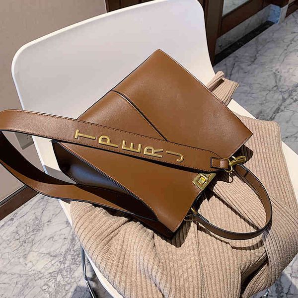 

ladies fashion personality trend new brand bag wholesale high sense large capacity women's and winter portable net red versatile