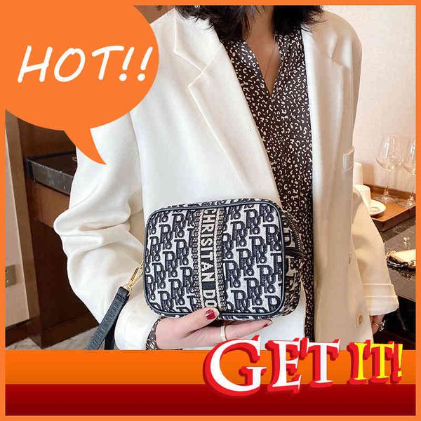 

luxurious cosmetic bag korean large capacity portable travel storage canvas embroidery wash bags