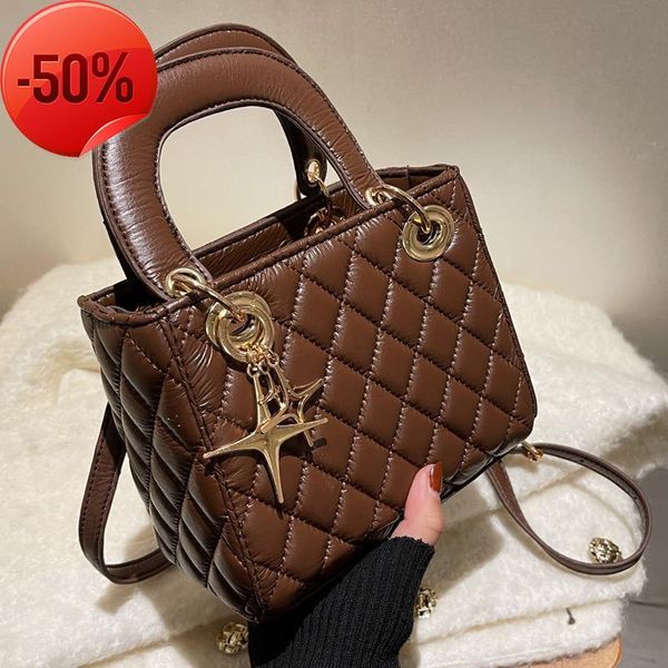 

the factory directly minority dign winter 2022 new trendy hand small single shoulder msenger women's diana bag wholesale low surprise p