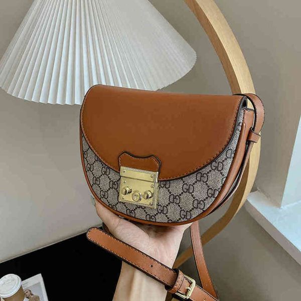 

2022 luxury jewelry designer bag leisure single shell small oblique cross trend