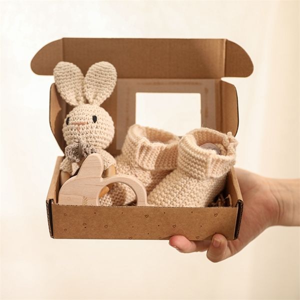 

3pcs/set baby rattle rabbit hand crochet shoes set for 0-12 months born wooden animal teether toys for baby birth gift set 220714