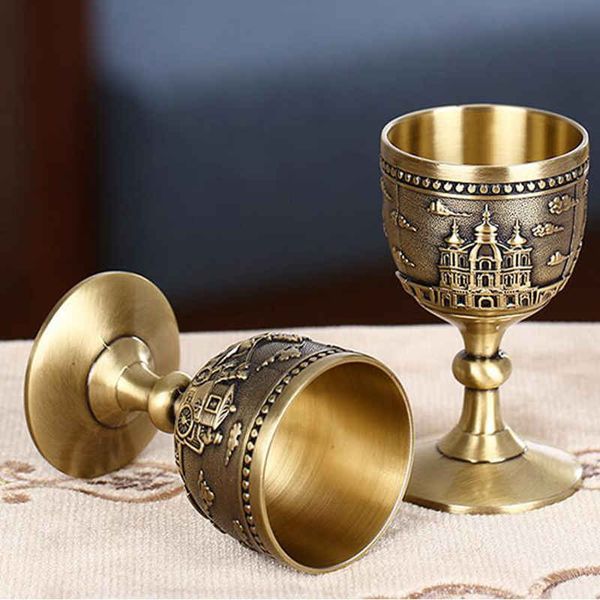 50 pz / lotto 40ml Vintage Vinica Vino Chalice Calice Metallo in rilievo Castello Vino Gothic Liquor Tazza per la decorazione del partito Puntelli da sposa Regalo