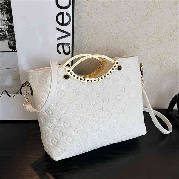 

56% off 2022 trend fashion design bags trendy casual women's personalized hand simple and versatile messenger single shoulder shell