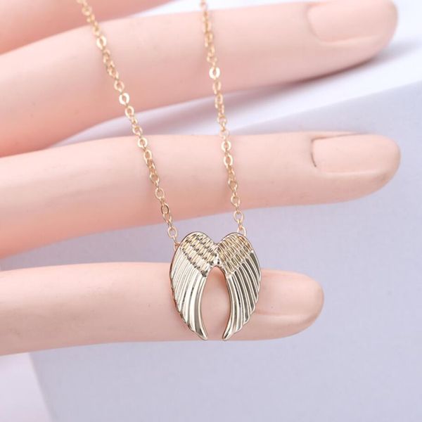 Angel Wings Tüy kolye gerdanlık vintage kolye hediyesi kadınlar için kız kadın yeni moda takı ile kağıt kartı