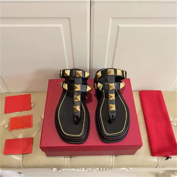 

slippers version of women's sandals: fashion personality big rivet full cowhide series, Black