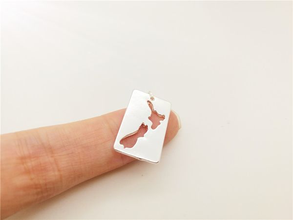 

10pcs new zealand map necklace worldwide tropical island auckland australian country trip souvenir vacation necklaces, Silver