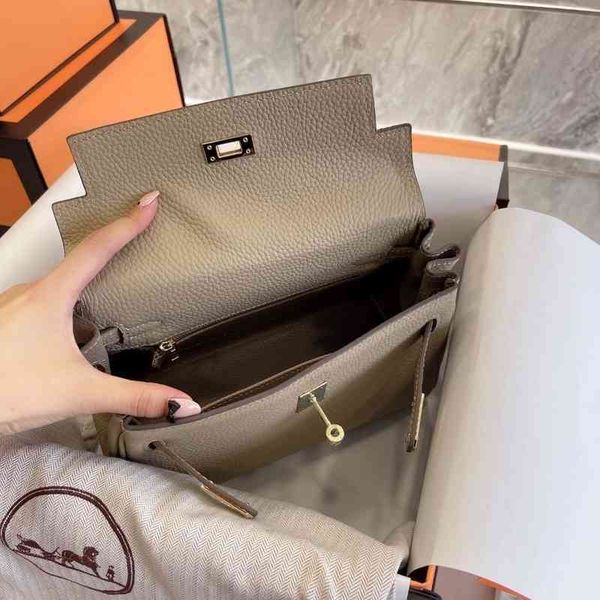 

bags designer heme luxury litchi grain cowhide it feels more advanced low-key and practical 2n6b