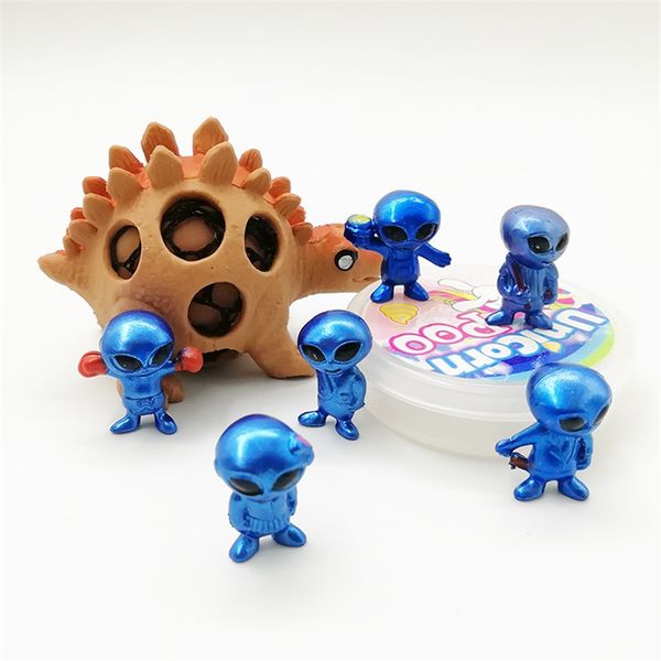 

fidget toys creative pvc cartoon three-dimensional alien image character ornament micro landscape doll hand doll
