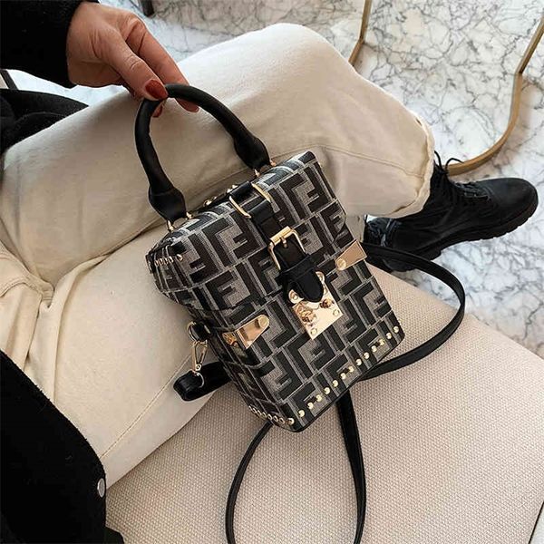 

flash clearance sale small box printing fashion straddle portable ladybags